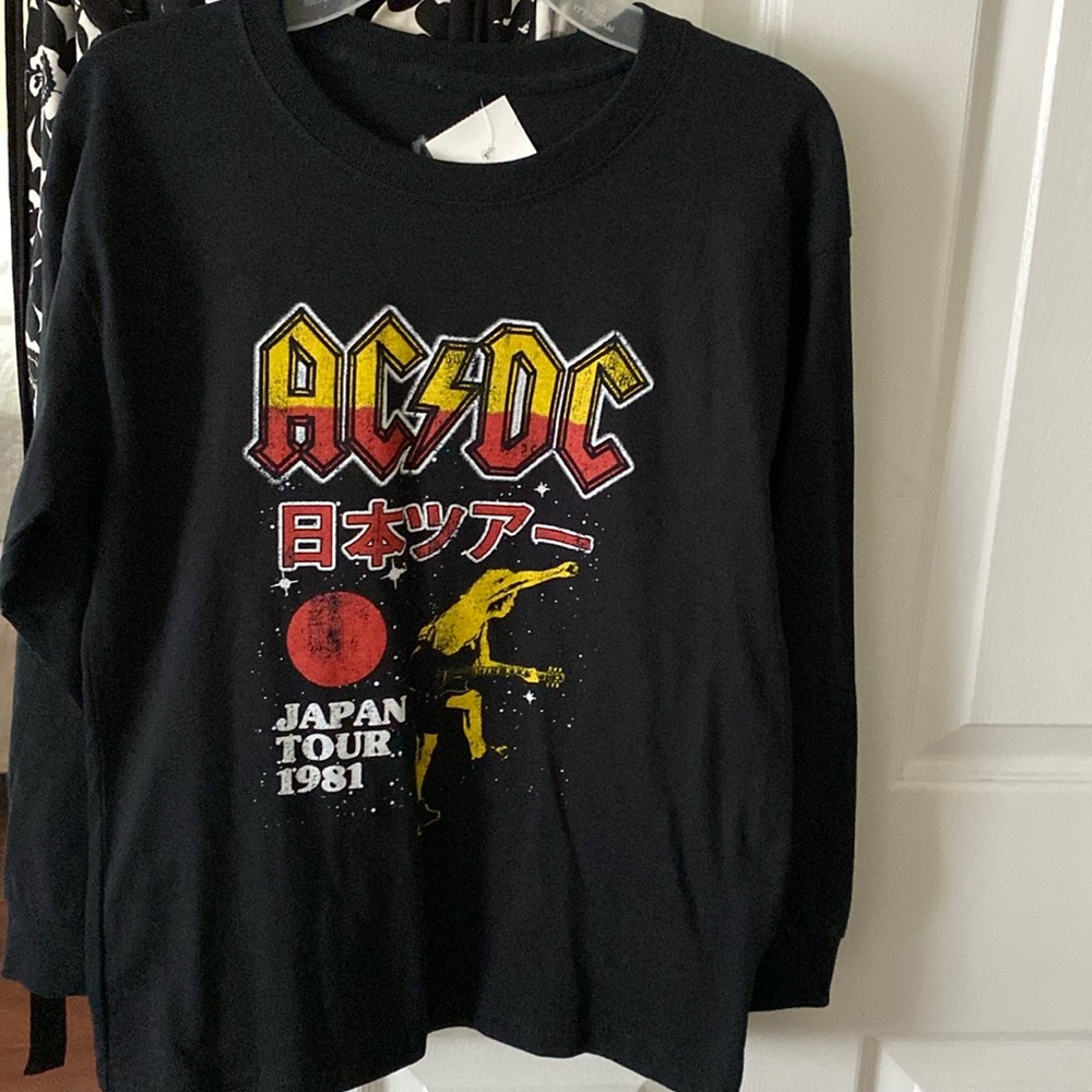Junior AC/DC black long sleeve tee shirts size medium NWOT